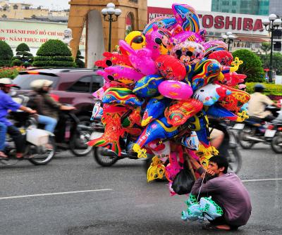 Fotografato di fronte al Ben Thanh Market. Il