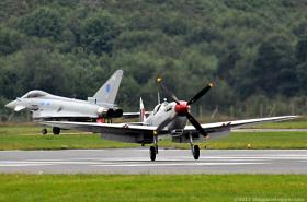 Lancaster e Vulcan, Spitfire e BF 109 - Farnborough 2012