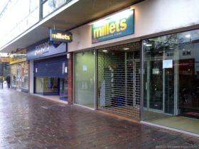 Millets e Jessops a Staines