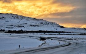 Islanda: strade bianche di neve e ghiaccio