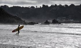 Fare surf a Jersey in febbraio