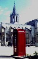 Cabina telefonica britannica ad Avignone